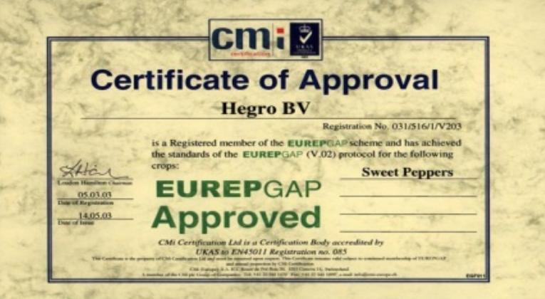 ZAŠTO JE VAŽNO POZNAVATI GLOBAL G.A.P? POTROŠAČI KOJI KUPUJU VAŠE PROIZVODE PORED KVALITETA ŽELE ZDRAVSTEVNO BEZBEDAN PROIZVOD-KVALITET JE VARIJABILAN BEZBEDNOST HRANE NE!!! TRŽIŠTE SVE ZAHTEVNIJE!!! PRIORITETI TRŽIŠTA: -ZDRAVLJE I HIGJENA -TEHNOLOGIJA PROIZVODNJE KOJA NEMA NEGATIVAN UTICAJ NA ŽIVOTNU SREDINU -HRANA BEZ SADRŽAJA PESTICIDA ILI SA MINIMALNIM SADRŽAJEM (POŠTOVAN MDK) -BEZ PRIMENE TOKSIKOLOŠKI NEPOVOLJNIH HEMIKALIJA ODGOVOR POTROŠAČIMA: STANDARD Global G.A.P ZAŠTO JE VAMA VAŽAN GLOBAL G.A.P: